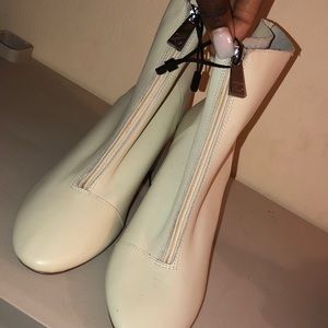 White Zara booties